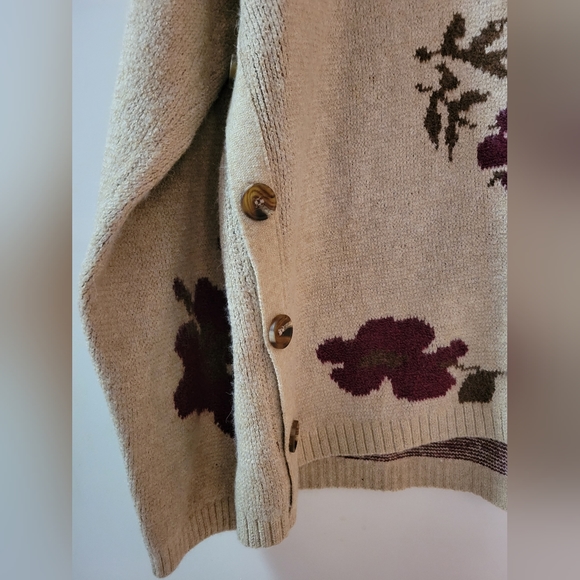 St. John's Bay NWT knit floral turtleneck with button details size XXL - Picture 4 of 6
